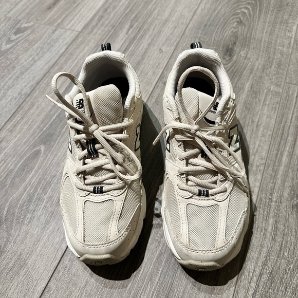 New Balance 530 SIZE: M6 / W7.5 - Picture 2 of 5